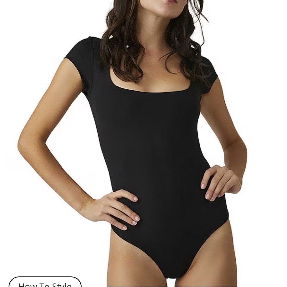 Free people square neck bodysuit🖤